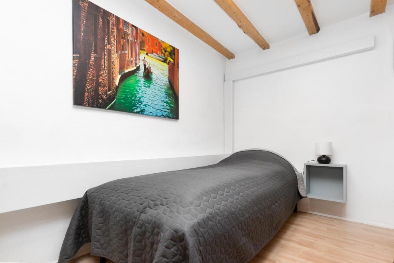 Moderne & Fuldt Udstyret Lejlighed M.Plads Til 4 Hojbjerg Exteriér fotografie