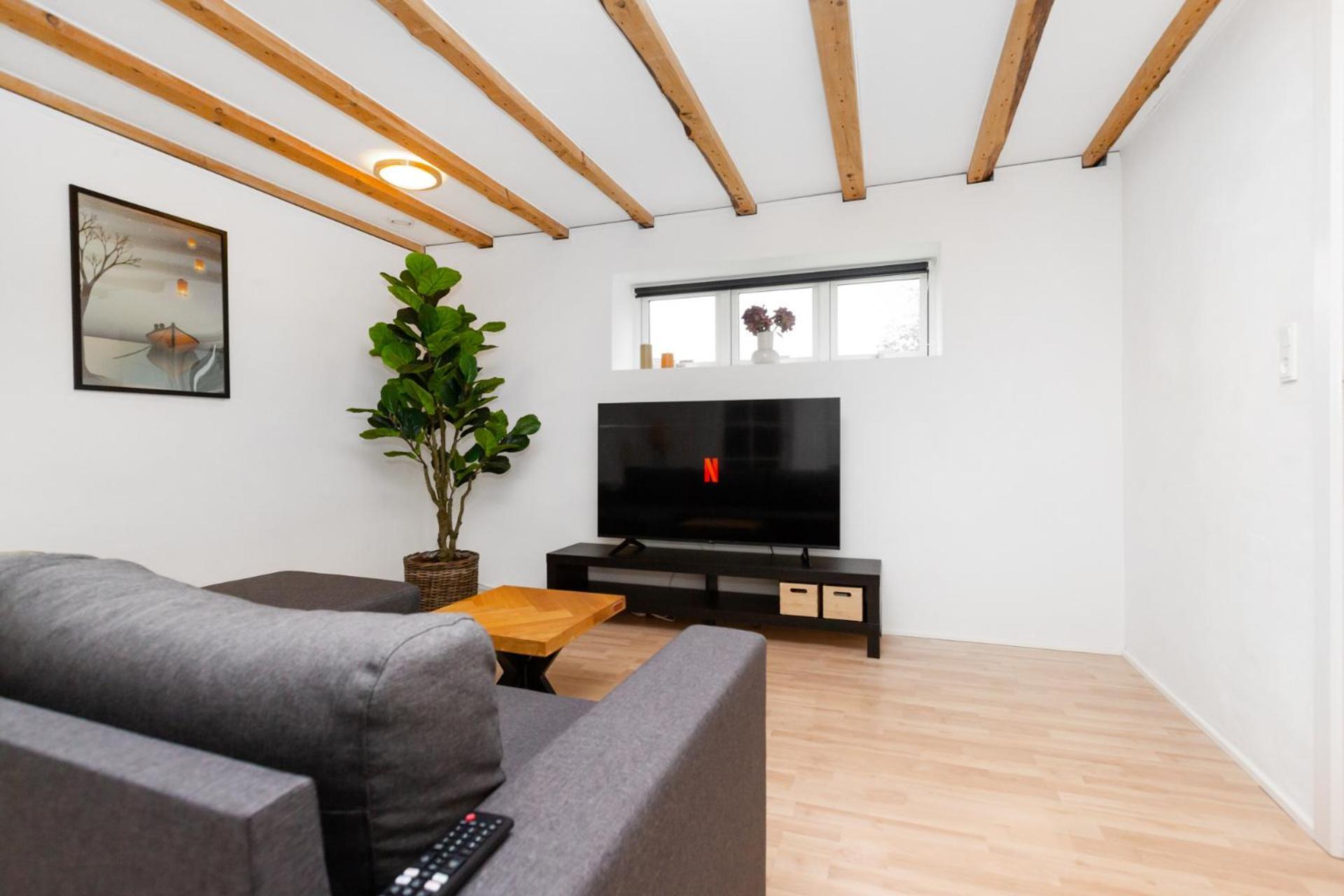 Moderne & Fuldt Udstyret Lejlighed M.Plads Til 4 Hojbjerg Exteriér fotografie