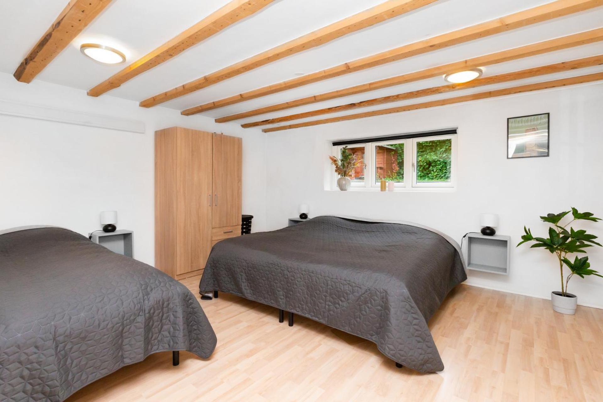 Moderne & Fuldt Udstyret Lejlighed M.Plads Til 4 Hojbjerg Exteriér fotografie